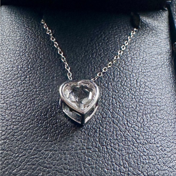 14k solid white gold & genuine white solitaire sapphire pendant . 85 ct. - Picture 5 of 10